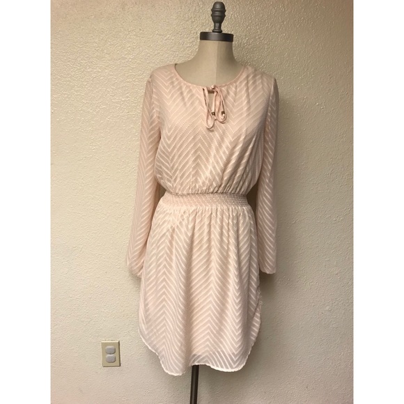 Daniel Rainn Dresses & Skirts - Daniel Rainn Light Pink Dress